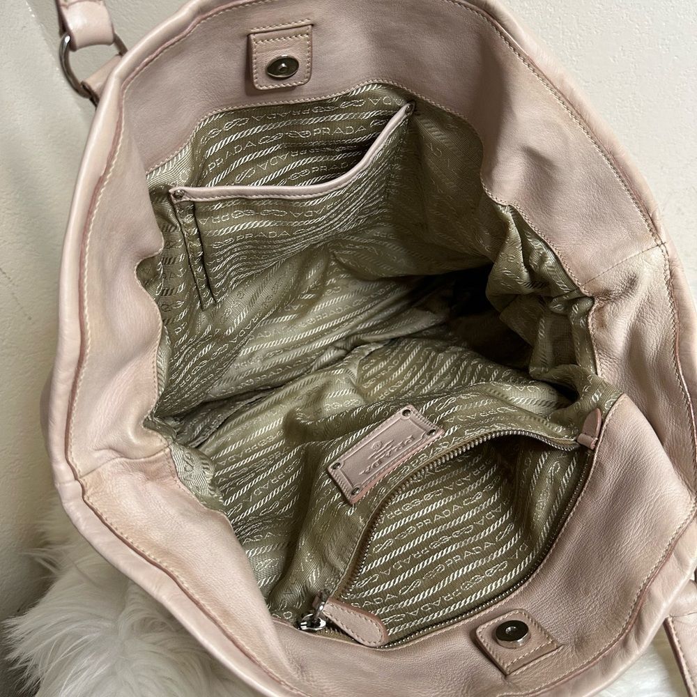 💯 Authentic Prada Tote Handbag🍀 - Picture 11 of 16